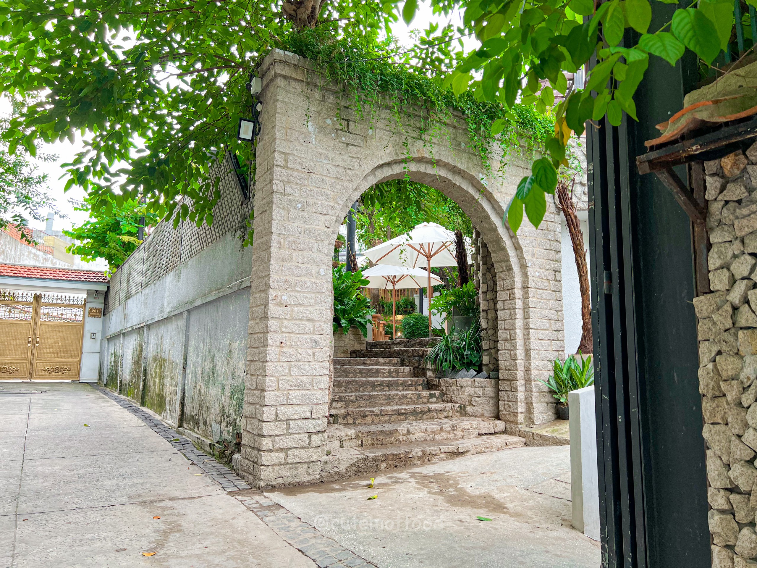 quan ca phe trang tri gach bong gio va gach bong gach gia co sori garden Gạch Bông Đà Nẵng